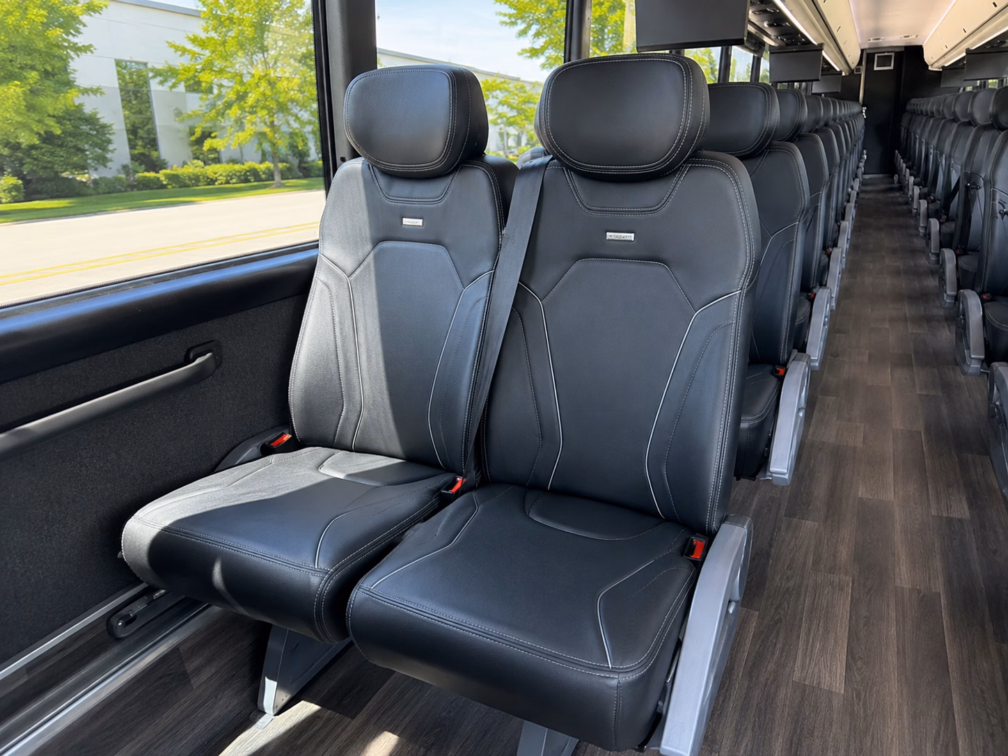 how the type of bus you choose changes the price in hollywood florida