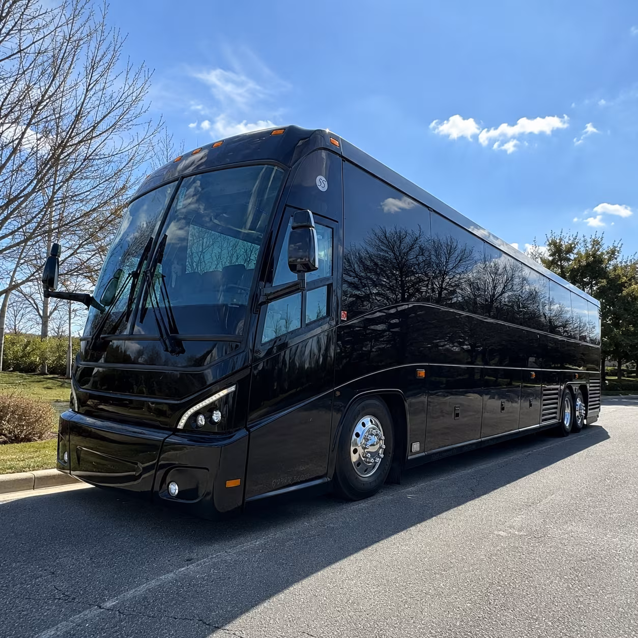 reliable shift worker shuttles for hollywood s hospitality and healthcare workforce